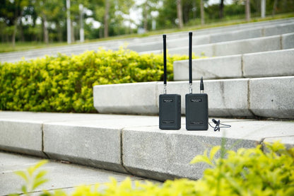 Saramonic SR-WM4C Wireless 4-Channel VHF Lavalier Omnidirectional Microphone System